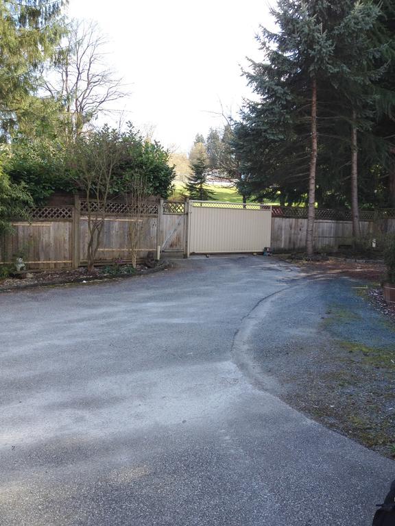 Burris Guest House Burnaby Exterior photo